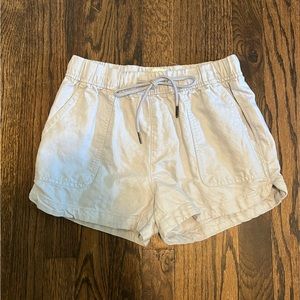 light grey shorts